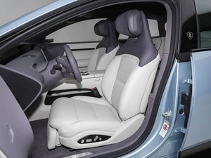 AVATR 06T Performance Tri-Motor EV 712kW Hochleistungs-Kombi auf Lager - Product Image 6