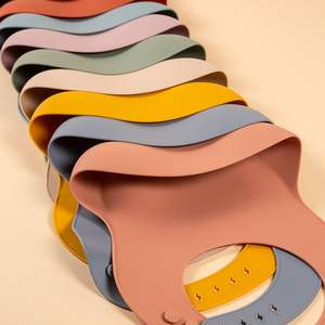 بيع بالجملة علامة خاصة خالية من بيسفينج أ المراحيض الطفل قابلة لإعادة الاستخدام سيليكون شماعات ماء أواني الطعام أدوات المائدة للأطفال الصغار زر الإغلاق - Product Image 4