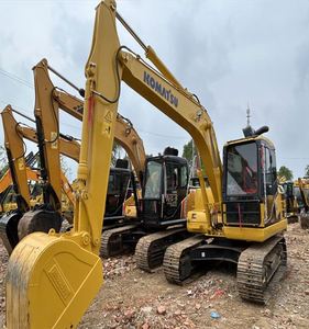 Excavatrice Komatsu Pc130 d'occasion de 13 tonnes en bon état, puissante et durable, fabriquée au Japon, en vente à prix réduit - Product Image 1