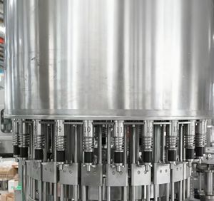 8000 chai chất lỏng có ga đồ uống hoàn toàn tự động điền máy với độ chính xác 0.5 cho nước soda - Product Image 3