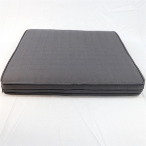 Cojín de silla de cojín de asiento de reciclaje de poliéster gris de lujo para uso en interiores y exteriores - Product Image 4
