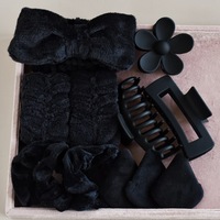 Kit de Soins Capillaires Rose Personnalisé 12 Pièces : Bandeau Nœud, Bracelets, Pinces Multi-Griffes, Chouchous en Velours – Idéal pour la Salle de Bain et les Voyages