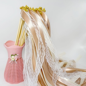 Baguettes de mariage en ruban et dentelle avec clochettes dorées pour la cérémonie de mariage, cadeaux pour invités, décorations féeriques - Product Image 2