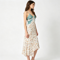 Robe midi à bretelles spaghetti à imprimé floral vert, col en V, buste froncé, ourlet asymétrique, robe d'été bohème pour les vacances à la plage pour femmes