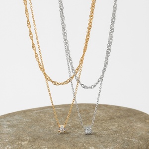 Collier élégant à double couche avec pendentif en zircon pour femme, en acier inoxydable électroplaqué, style tendance, couleur inaltérable - Product Image 1