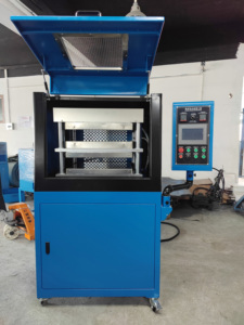 Presse de vulcanisation de plaques en caoutchouc à commande PLC de 50 tonnes, équipement de vulcanisation de laboratoire - Product Image 5