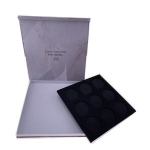 Estuche Protector Rígido de Lujo Personalizado con Relieve para Joyas y Relojes, Caja de Regalo Premium Estilo Libro con Laminado Mate Magnético - Product Image 2