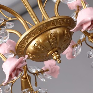 Lampadario in Ferro Stile Retrò Francese con Cristalli, Decorazione Rosa, Atmosfera Elegante per Camera da Letto e Stanza delle Ragazze - Product Image 4