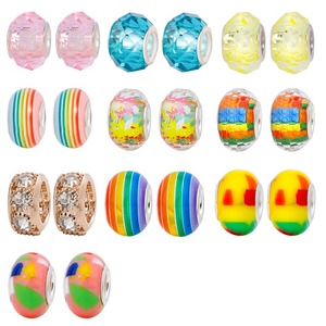 Set di 66 Pezzi per Creare Braccialetti con Charm Placcati Oro, Kit Fai-da-Te per Feste di Compleanno, Giocattoli Puzzle per Bambini 4-12 Anni - Product Image 5