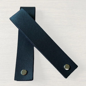 Simple and stylish PU leather nameplate <b>hooks</b>, suitable for weddings, birthday parties, and anniversaries. - Product Image 4