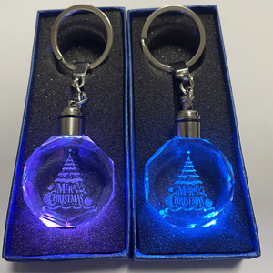 Livraison rapide personnalisé en acier inoxydable <span class=keywords><strong>et</strong></span> verre cristal arbre de Noël porte-clés LED suspension Style classique cadeau de Noël - Product Image 6
