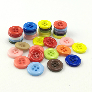 Miễn Phí Mẫu Tùy Chỉnh Logo May Nhựa Nhựa Nút 4-Lỗ Khắc Nút Thấp Moq Yuming Thương Hiệu May Mặc Phù Hợp Với Tự Làm Túi OPP Túi - Product Image 5