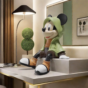 Maglioncino <span class=keywords><strong>di</strong></span> abbigliamento <span class=keywords><strong>di</strong></span> marea con grande scultura <span class=keywords><strong>di</strong></span> Mickey Minnie, decorazione per interni in resina colorata - Product Image 1