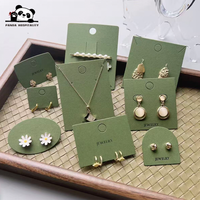 Tarjetas de presentación de joyería verdes para guardar y exhibir collares, pendientes, pulseras y horquillas para el cabello