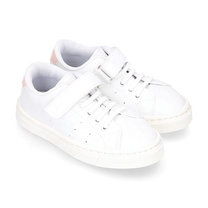 Zapatillas deportivas transpirables para niños y niñas, zapatos cómodos con logotipo personalizado, <span class=keywords><strong>tenis</strong></span> de cuero - Product Image 1