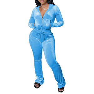 Ensemble de survêtement en <span class=keywords><strong>velours</strong></span> pour <span class=keywords><strong>femme</strong></span>, 2 pièces, à manches longues, avec capuche et <span class=keywords><strong>pantalon</strong></span> évasé, vente en gros - Product Image 1