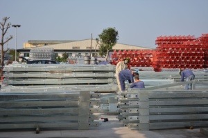 Edificio de Almacén de Estructura de Acero Prefabricado Personalizado con Estructura de Acero Galvanizado en Caliente, Construcción Industrial Duradera - Product Image 3
