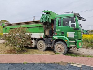 Camión Volquete Ho-Wo 6X4 8*4 340HP 430HP 380HP, Camión Volquete Ecológico Usado en Shanghái - Product Image 4