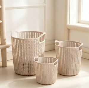 Cesta Multifuncional de Plástico Imitación Ratán, Cesta Hueca para Almacenamiento en Escritorio, Cocina, Baño y Ducha - Product Image 4