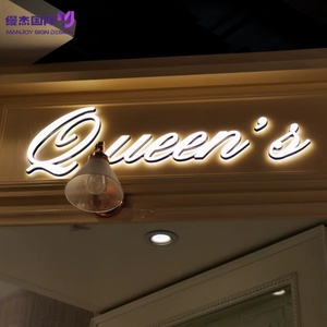 Letrero LED Acrílico Retroiluminado de Alta Luminosidad con Elegante Fuente Cursiva, Diseño Personalizable para Boutiques y Tiendas Premium - Product Image 3