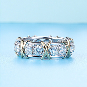 Anello di fidanzamento e <span class=keywords><strong>fede</strong></span> <span class=keywords><strong>nuziale</strong></span> in oro rosa 18 carati con diamanti in moissanite per coppie - Product Image 3