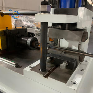 Machine automatique de sertissage de haute précision pour les extrémités de tuyaux pour le traitement des tuyaux de frein automobile / système hydraulique - Product Image 6