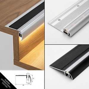 Profilo in Alluminio LED Antiscivolo per Illuminazione Gradini Cinema - Product Image 3