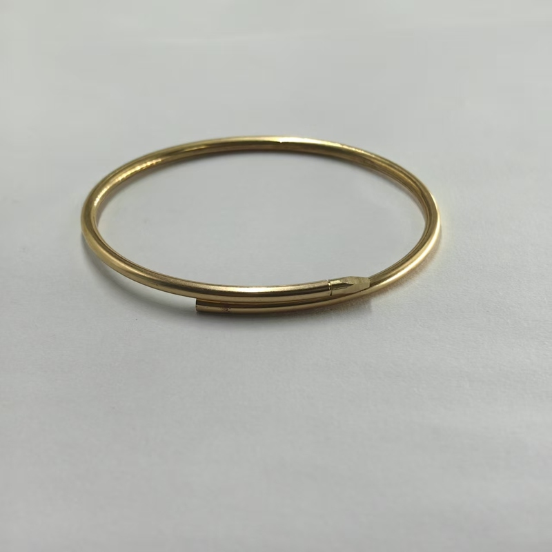 Luxury Customizable 750 18K Gold Nail