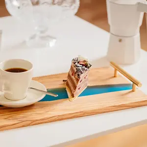 Bandeja de servicio de madera de olivo y resina de nuevo diseño personalizado con asas de metal para restaurantes de hoteles y uso doméstico en la cocina - Product Image 5
