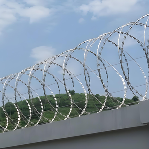 Alambre de púas de acero inoxidable en espiral, galvanizado en caliente, antiescalada, antirrobo, para <span class=keywords><strong>defensa</strong></span> de infraestructuras críticas - Product Image 5