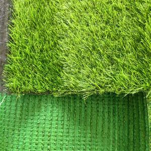 Rollo de césped sintético de alta calidad en 4 colores para jardín/alfombra de césped Artificial para exteriores/estera de semillas de césped Artificial - Product Image 5