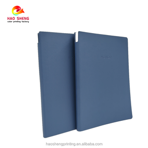 สมุดบันทึกแบบปกแข็ง A5 ลายจุด สำหรับโรงเ<span class=keywords><strong>ร</strong></span>ียน  พร้อมเย็บเข้าเล่ม เคลือบเงา พิมพ์โลโก้ตามสั่ง  พร้อมสาย<span class=keywords><strong>ร</strong></span>ัดยางยืด พิมพ์ออฟเซ็ต - Product Image 3
