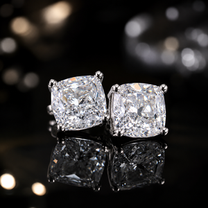 Orecchini a Perno con Pietra Scintillante Taglio Cushion 8mm, Eleganti e Minimalisti per Donna - Product Image 3