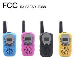 <span class=keywords><strong>Set</strong></span> di 2 Mini Walkie Talkie con Portata di 3 Miglia, Radio Elettronica LCD con Torcia, Regalo per Bambini per Attività all'Aperto - Product Image 2
