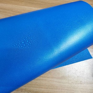 Paños Quirúrgicos Azules Mu Kun de 1mm/2mm de Grosor, Impermeables y Desechables, para Uso en Salones de Belleza - Product Image 1