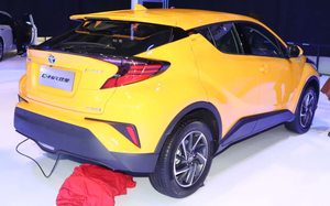 Voiture d'occasion C-HR 2023 à bas <span class=keywords><strong>prix</strong></span>, faible kilométrage, frein à main, très bon état, importée de Chine, à vendre - Product Image 2