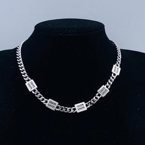 Kalung Fashion Desainer Mewah Kalung Huruf <span class=keywords><strong>M</strong></span> Enamel Retro untuk Wanita - Product Image 2