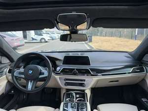 JX Auto para <span class=keywords><strong>BMW</strong></span> M760 Li, AUTO USADO, Sedán Ejecutivo de Lujo para Entradas de Gala y Dominación en la Autobahn, Potencia Inigualable - Product Image 4