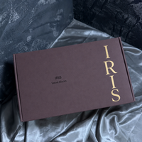 Boîtes d'expédition pliables personnalisées en matériaux recyclés avec doublure en éponge pour l'emballage des vêtements, boîtes en papier écologiques avec logo