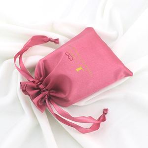 Sacs en satin à cordon tressé avec pompon, pour chaussures, extensions de cheveux et grandes perruques, avec logo personnalisé - Product Image 1