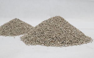 Bentoniet Kattenbakvulling Oem Aanpasbaar 100% Ruw Erts Onregelmatige Vorm Premium Kattenafvalbeheerproduct