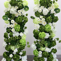 Décoration d'arche de mariage en fleurs artificielles en soie : Hortensias verts et roses blanches pour cadre d'arche métallique, toile de fond de fête