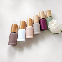 Flacons roll-on uniques en verre Morandi 10 ml avec bille en acier inoxydable et capuchon en bambou, flacons roll-on pour huiles essentielles mats givrés
