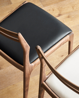 Chaise de salle à manger en bois de style moderne du milieu du siècle, avec dossier à double lattes courbées et assise rembourrée, pour restaurant, hôtel, café, bistrot