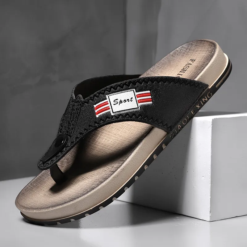 Fashion new men's summer flip-flops trend outdoor non-slip wear-resistant flip-flops casual slippers beach slippers sandals