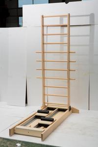 Lit <span class=keywords><strong>de</strong></span> Pilates professionnel pour l'alignement du tronc, avec double rail en bois et échelle coulissante bidirectionnelle - Product Image 6