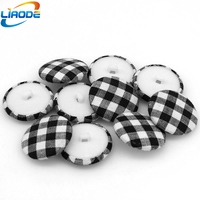 Boutons en tissu recouverts de résine pour vêtements