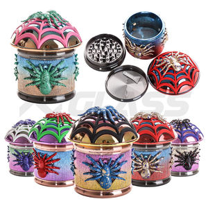 สินค้าจากคลังสินค้าสหรัฐฯ ผลิตภัณฑ์ XY GLASS ขายส่ง เครื่องบดสมุนไพรแบบโลหะผสมสังกะสีพลาสติก รูปแมงมุมเล็ก จัดส่งเร็ว 3-5 วัน - Product Image 3