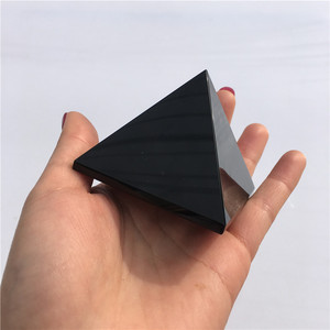 Pyramide en cristal de quartz naturel en gros, pyramide en obsidienne pour la méditation et la décoration intérieure - Product Image 1