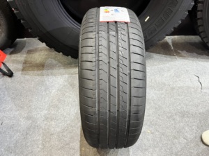 Neumáticos Radiales Chinos sin Cámara para Automóviles de Pasajeros, Todas las Temporadas, 205/55R16 205/60R16 215/60R16, Buena Seguridad, Neumáticos Nuevos para Automóviles - Product Image 3